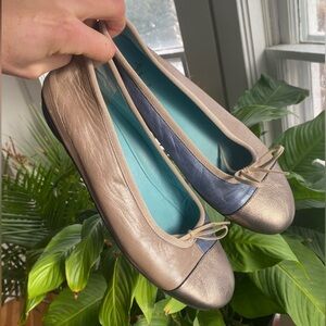 Thierry Labotin metallic blue beige Two-Tone round toe ballet Flats